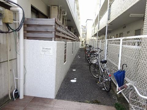 シロハイヌ　その他共有部分　駐輪場