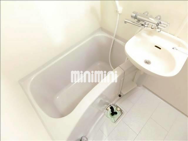 バス・シャワールーム　１日の疲れを癒せそうですね。