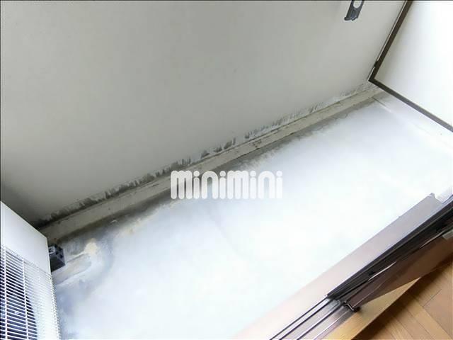 バルコニー　洗濯物も外に干せますよ。