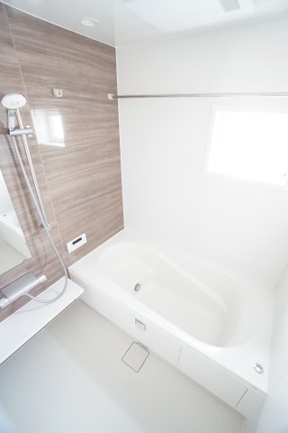 バス・シャワールーム　※同物件・同タイプの写真です。