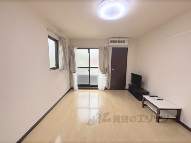 居室・リビング　洋室