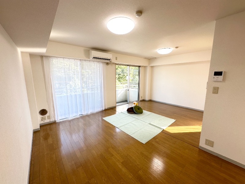 ドミール東大宮の居間写真