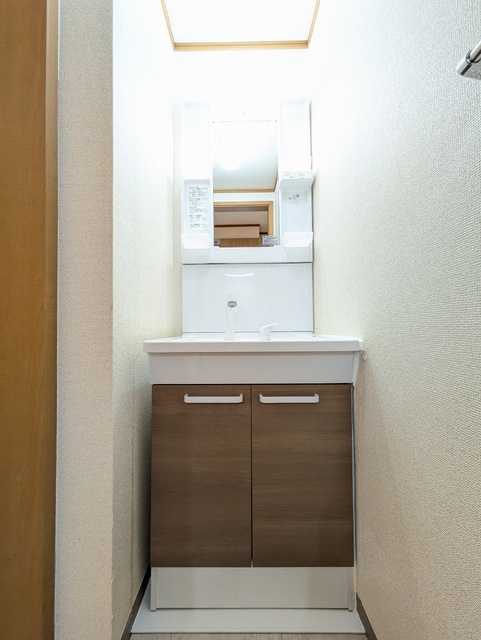 洗面設備　朝の支度に便利な洗髪洗面化粧台☆