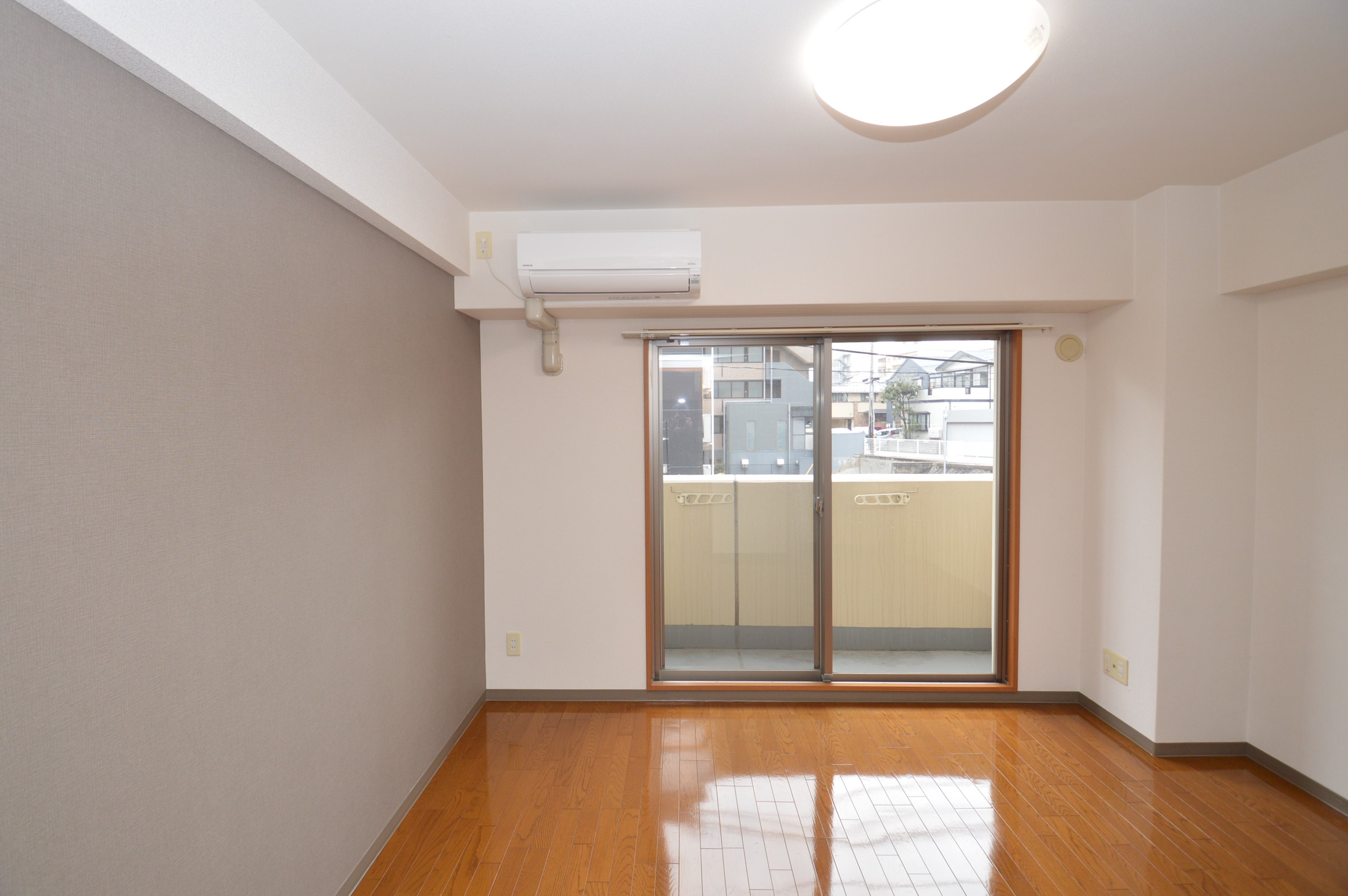 居室・リビング　（参考）他室の写真を使用しています。現況優先となります。