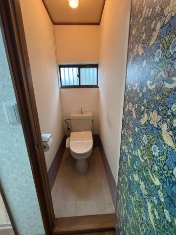 トイレ　水洗トイレウォシュレット付き