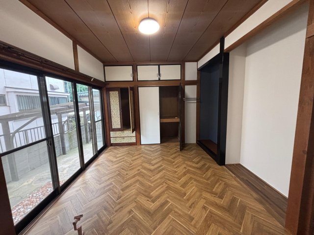 居室・リビング　たっぷり収納★日差しが入ります