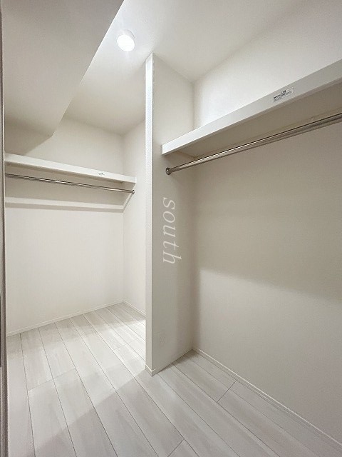 収納　ウォークインクローゼット