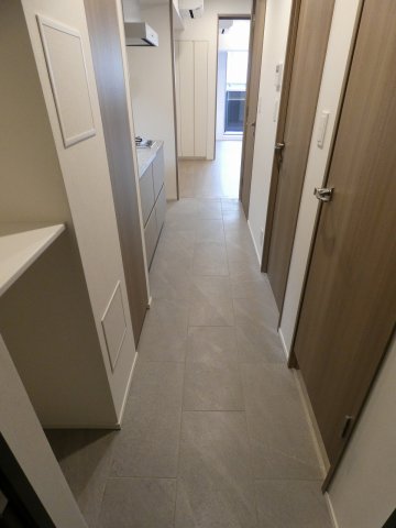 玄関　※反転タイプの写真を使用しています。