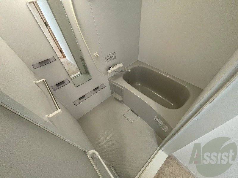 バス・シャワールーム　お風呂になります。一日の疲れを癒してくださいね。