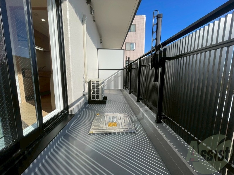 バルコニー　バルコニーです。洗濯物を干したり一息ついたりできますね！