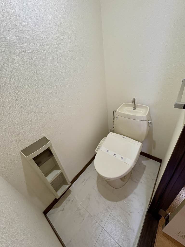 トイレ　トイレ