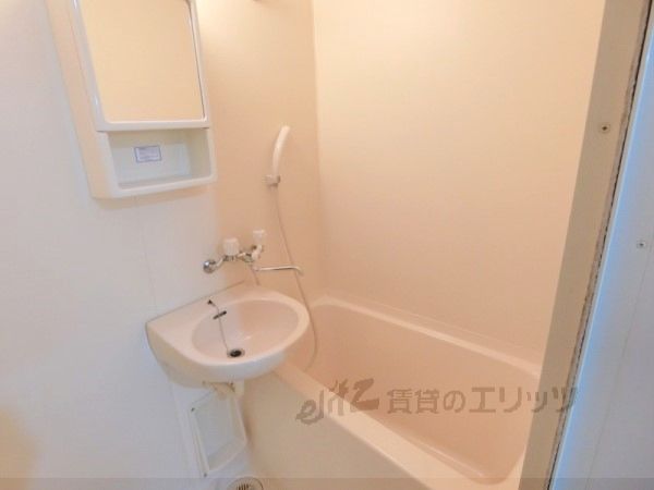 バス・シャワールーム　風呂