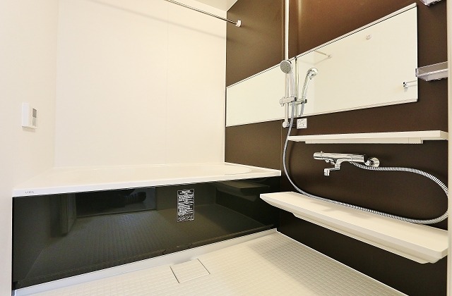 バス・シャワールーム　疲れはこちらで洗い流しましょう