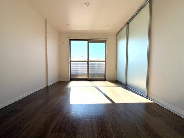 その他部屋・スペース　洋室６．４帖　室内物干し・ＷＩＣ付