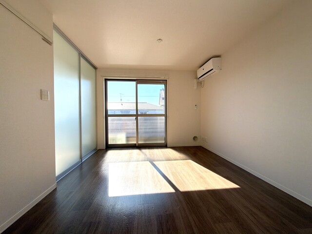 居室・リビング　ＬＤＫ１１帖　エアコン・ＴＶインターホン付