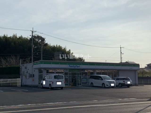 コンビニ　ファミリーマート さぬき寒川町店（コンビニ）まで3200m