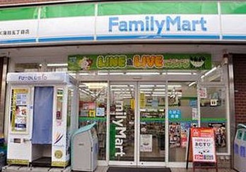 コンビニ　ファミリーマートＭＳＣセンタービル店（コンビニ）まで386m