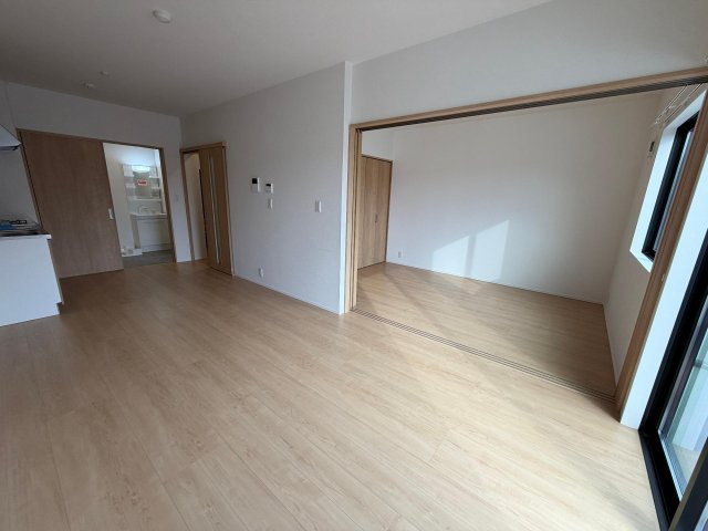 居室・リビング　洋室・リビングです