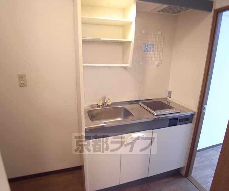 キッチン　コンパクト単身用キッチンです。