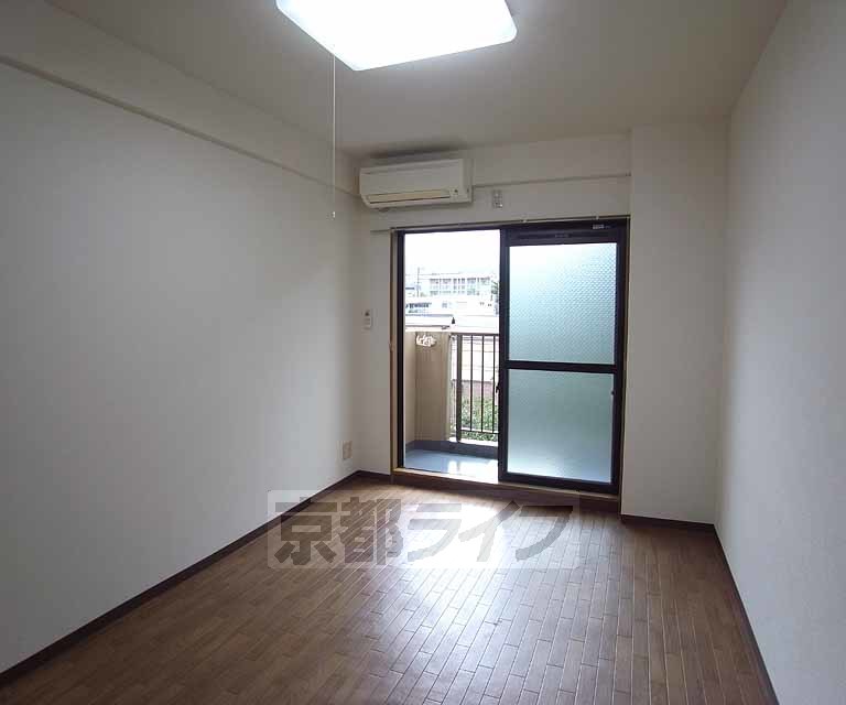 居室・リビング　使いやすいお部屋の形です。