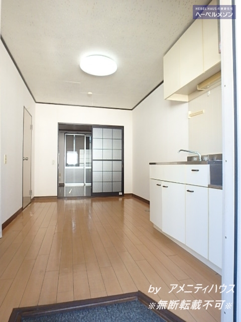 玄関　●玄関から撮影。