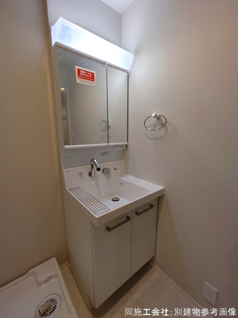 洗面設備　身支度に欠かせない独立洗面台♪※同仕様