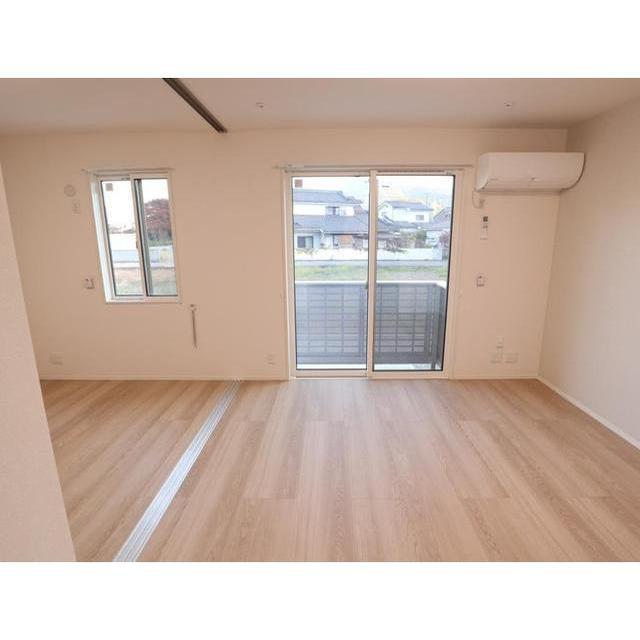 居室・リビング　同タイプ部屋の画像です（仕様・設備等異な