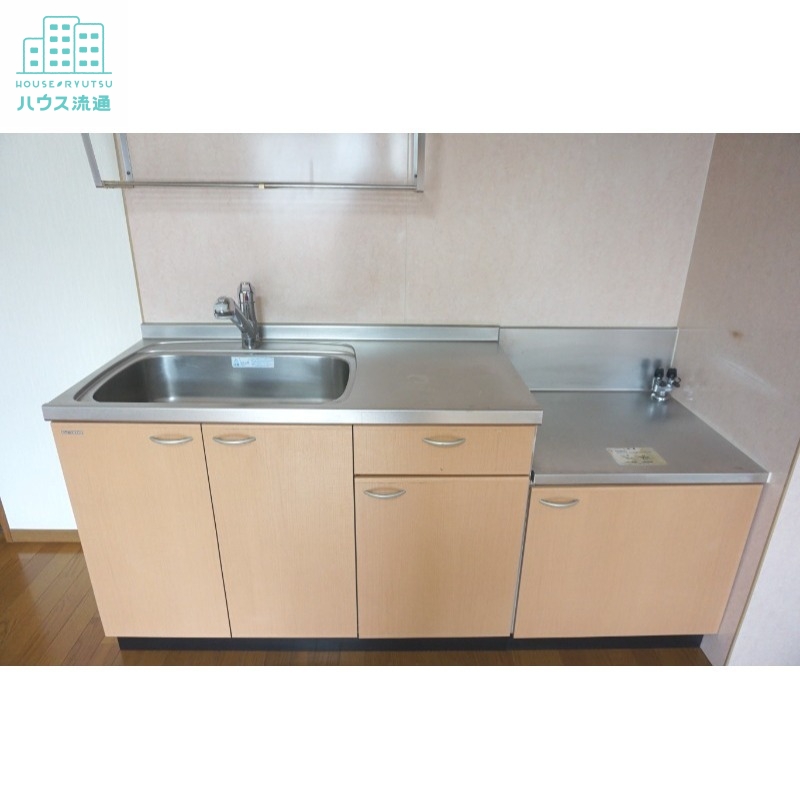 キッチン　※写真は別号室のものを使用