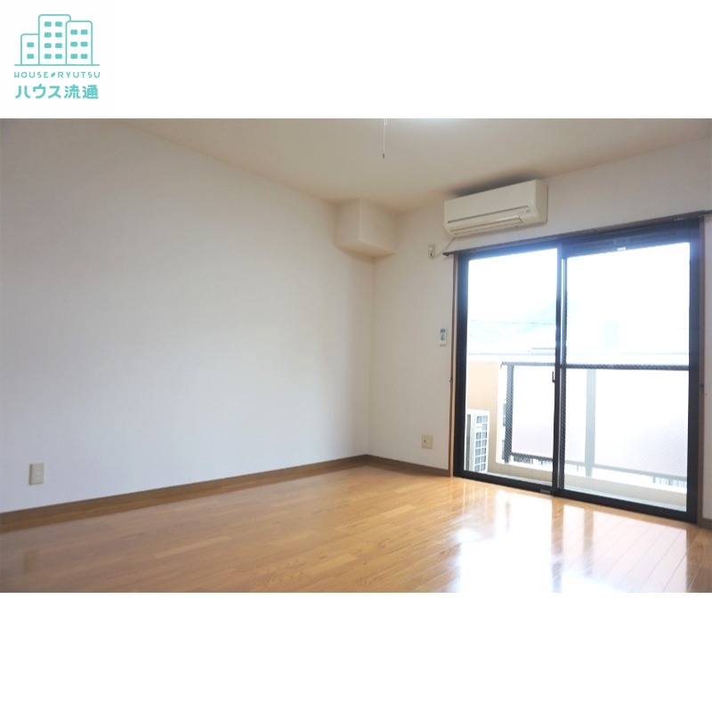 居室・リビング　※写真は別号室のものを使用