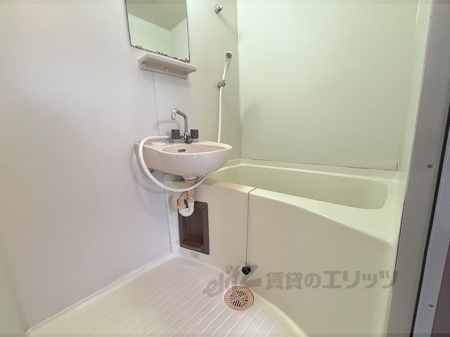 バス・シャワールーム　バス