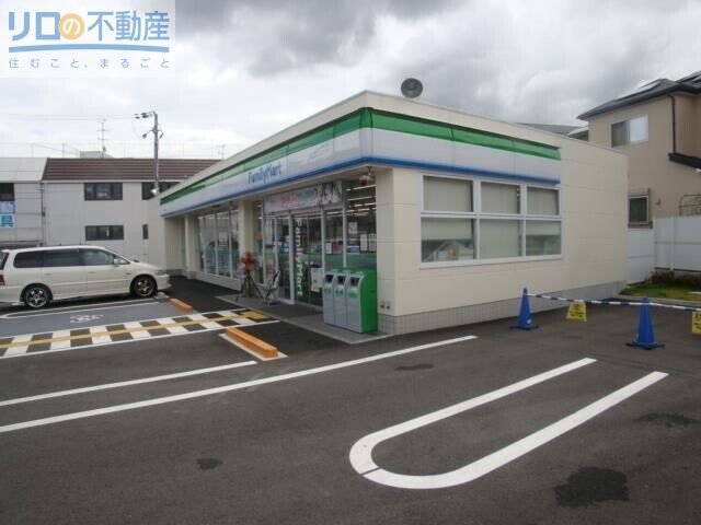コンビニ　ファミリーマート小林四丁目店（コンビニ）まで241m