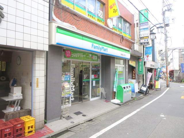 コンビニ　ファミリーマート（コンビニ）まで399m