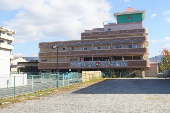 幼稚園・保育園　佐保川こども園（幼稚園・保育園）まで991m