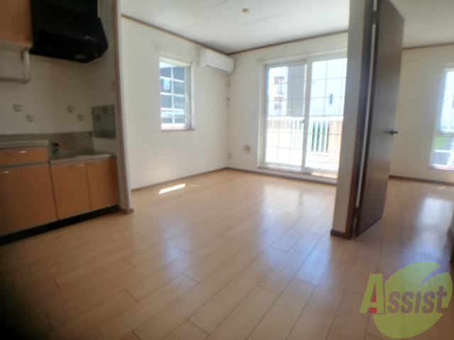 居室・リビング　家具の配置などをイメージしてみてください。