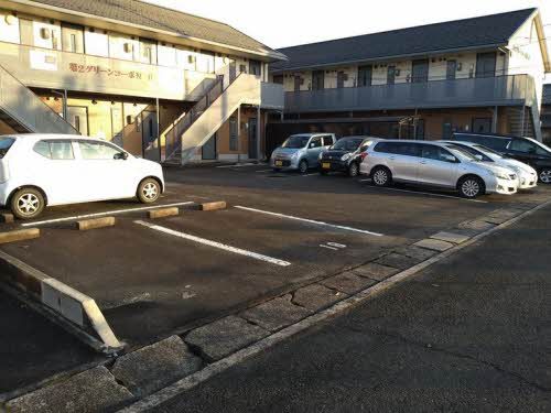 駐車場　駐車場