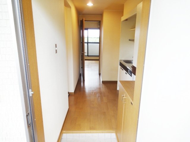 玄関　同物件別号室