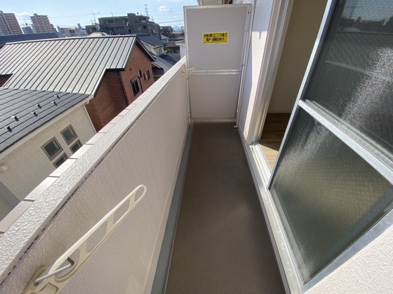 バルコニー　※別号室の写真です