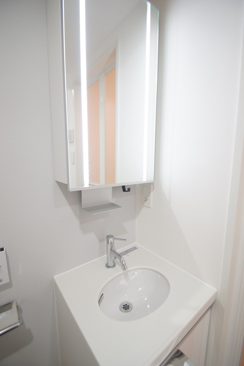 洗面設備　朝の身支度には欠かせない独立洗面化粧台