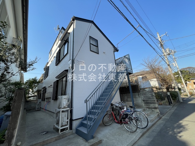 建物外観　最寄駅まで１７分かかりますが、健康のため歩くのもいいですね！