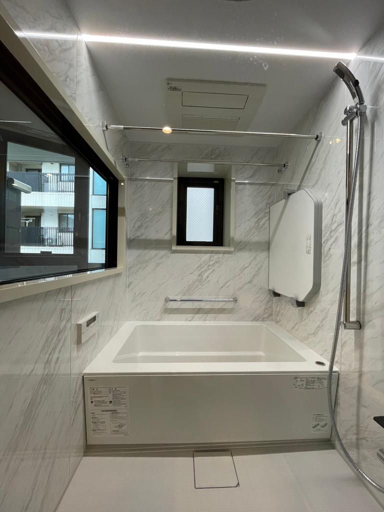 バス・シャワールーム　お風呂です
