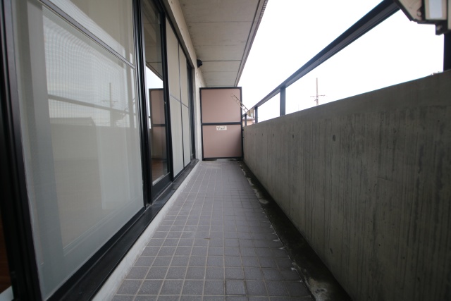 バルコニー　※別室の参考写真の為、現況優先です。