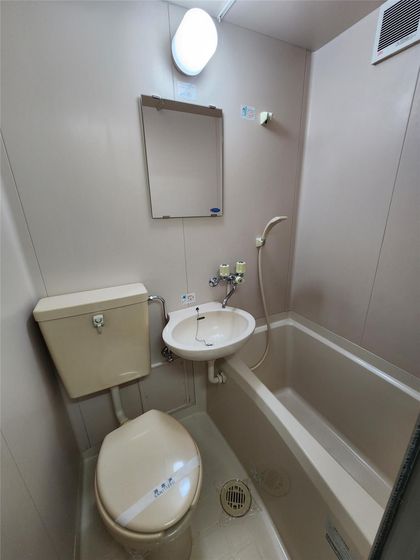 バス・シャワールーム　※他号室の写真です