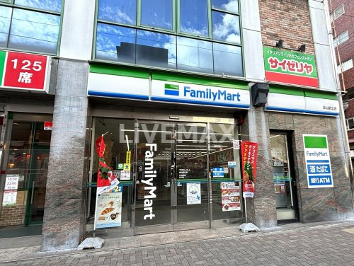 コンビニ　ファミリーマート 金山駅北店（コンビニ）まで375m