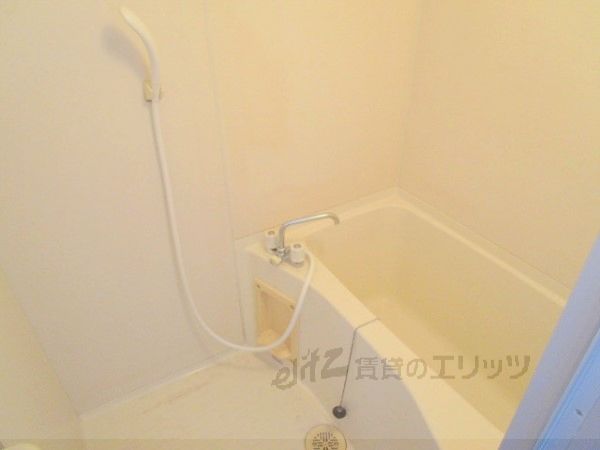 バス・シャワールーム　風呂