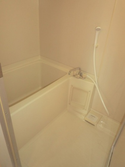 バス・シャワールーム　※他のお部屋の写真を使用しています。