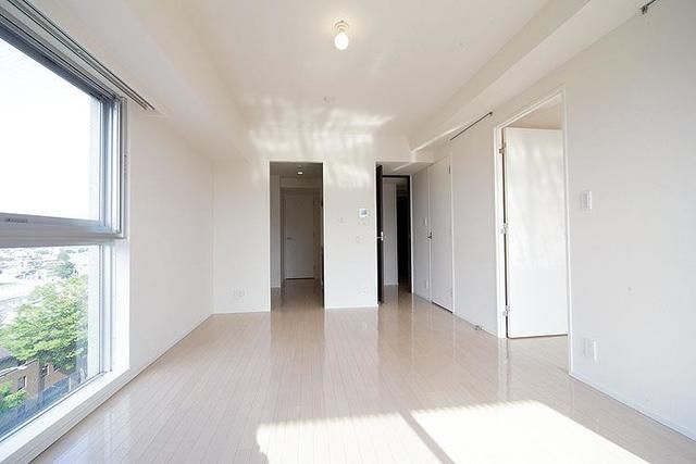 居室・リビング　写真は同タイプ住居です。