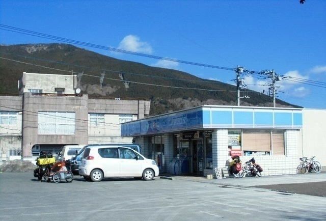 コンビニ　ローソン 須走口店（コンビニ）まで350m