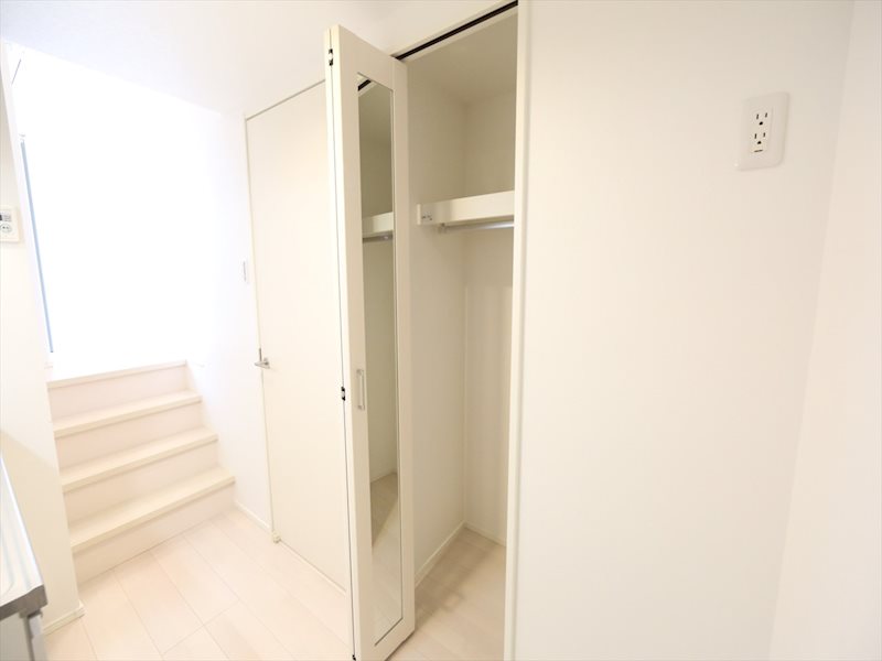 収納　洋室クローゼット付（収納充実してます）