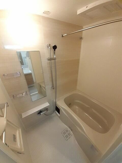 バス・シャワールーム　お風呂です