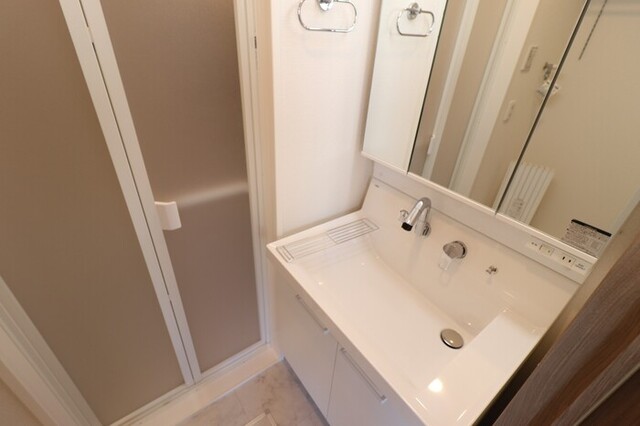 洗面設備　洗髪洗面化粧台